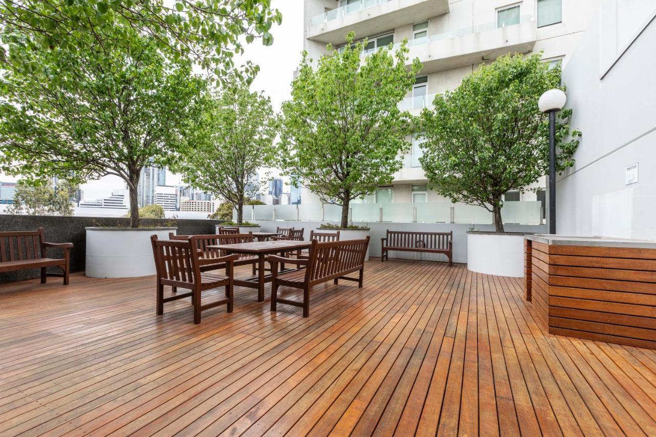 ☆Of Southbank☆Light Filled Apartment☆Huge Private Terrace With City Views☆Parking☆Pool☆Gym☆Wifi Melbourne Buitenkant foto