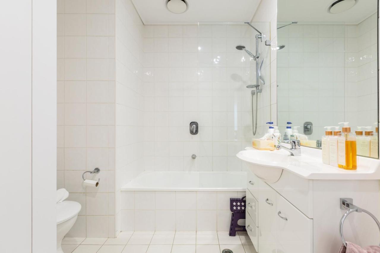 ☆Of Southbank☆Light Filled Apartment☆Huge Private Terrace With City Views☆Parking☆Pool☆Gym☆Wifi Melbourne Buitenkant foto