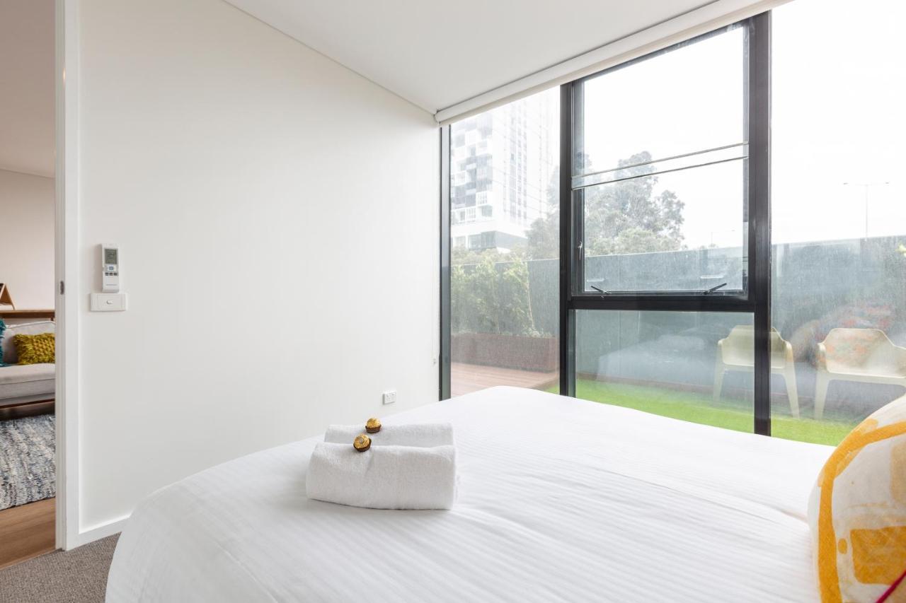 ☆Of Southbank☆Light Filled Apartment☆Huge Private Terrace With City Views☆Parking☆Pool☆Gym☆Wifi Melbourne Buitenkant foto