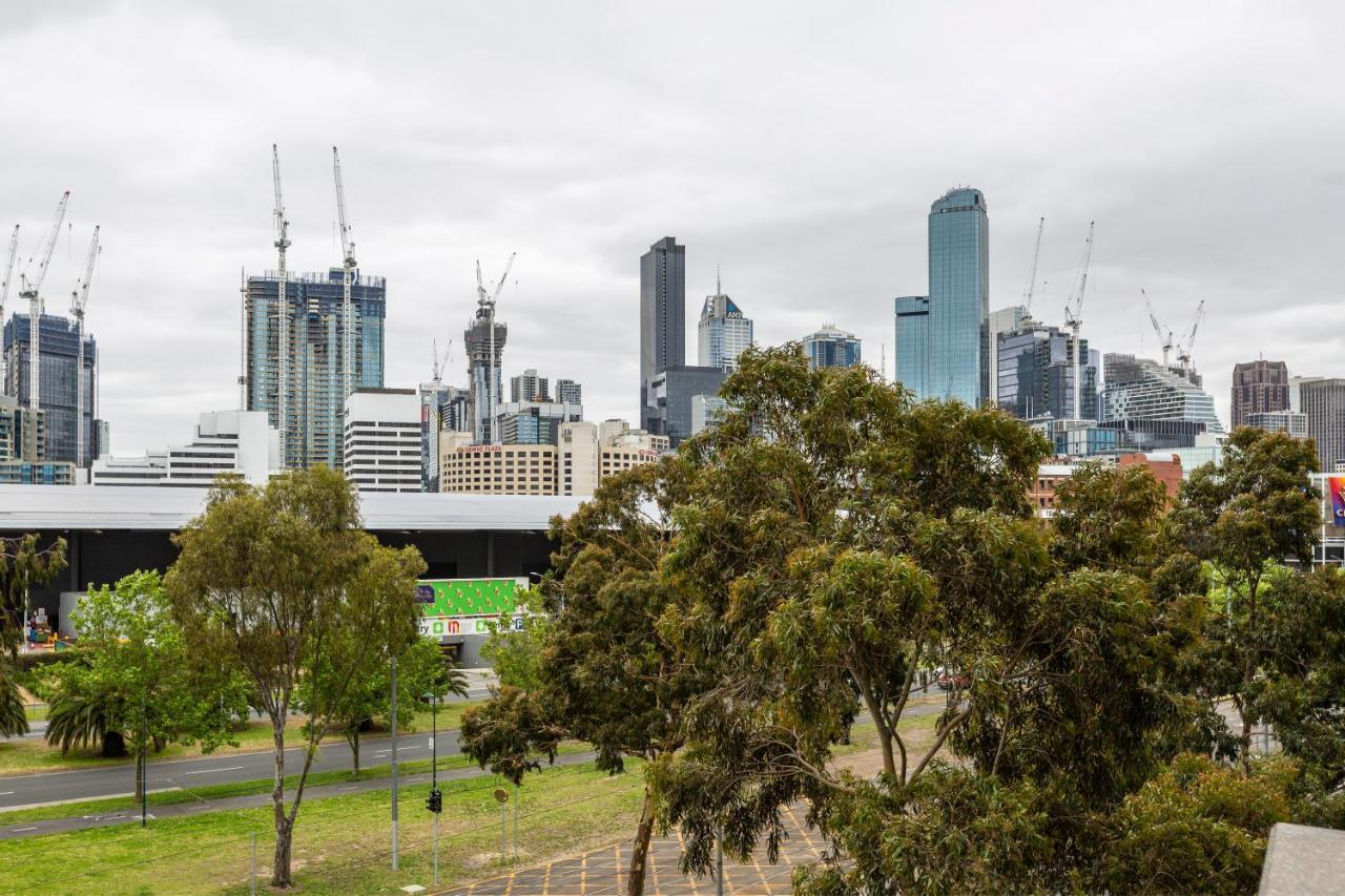 ☆Of Southbank☆Light Filled Apartment☆Huge Private Terrace With City Views☆Parking☆Pool☆Gym☆Wifi Melbourne Buitenkant foto